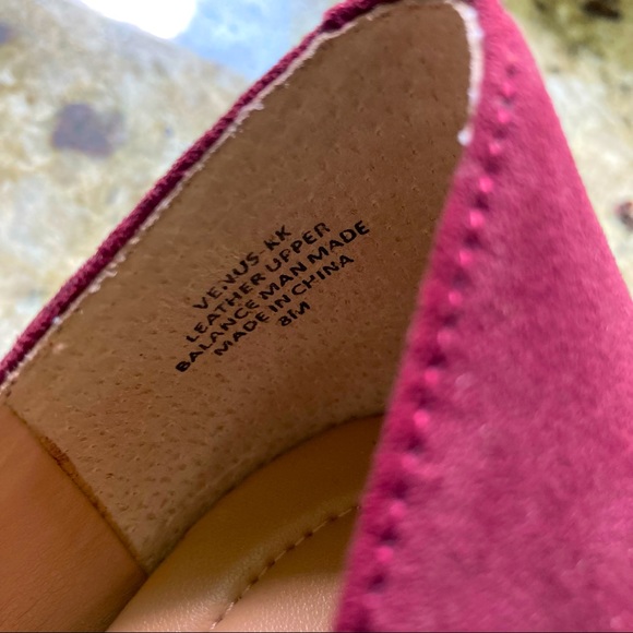NWOT Purple Suede Pumps - Picture 7 of 9